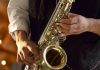 Трудно ли научиться играть на саксофоне ?
