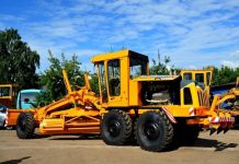 Какой автогрейдер выбрать: новый или БУ?