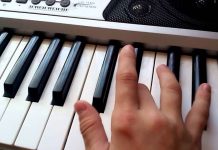 Как научиться играть на синтезаторе?